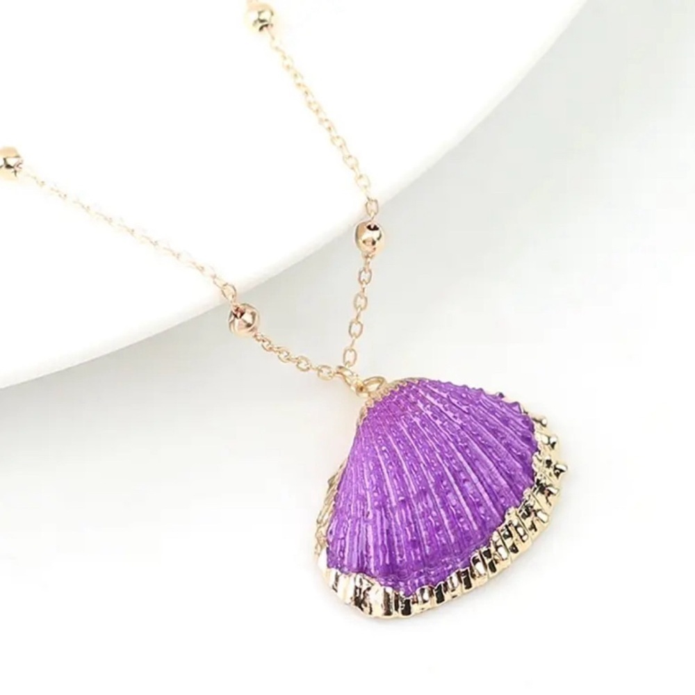 ⭐️NEW⭐️ 18K Gold Plated Purple Natural Scallop Shell Bohemian Boho Necklace